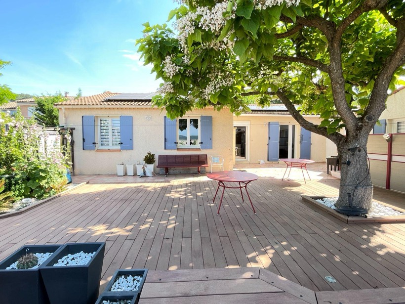 Maison à vendre à Gréoux-les-Bains : propriété composée de deux villas