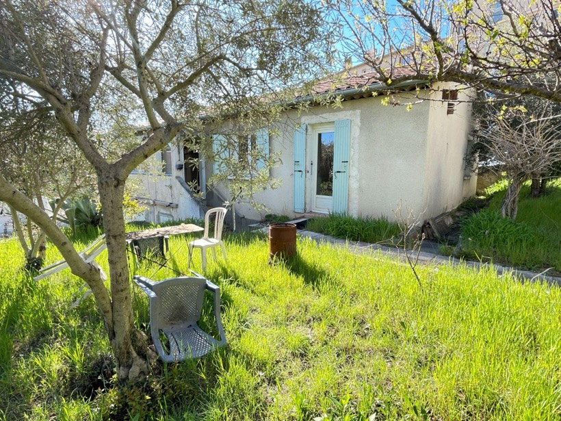 Maison à vendre à Manosque : maison d'habitation à moderniser